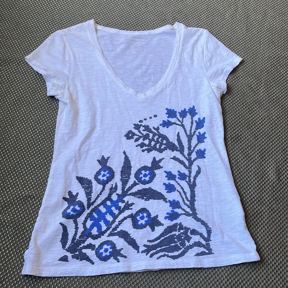 Flower tee